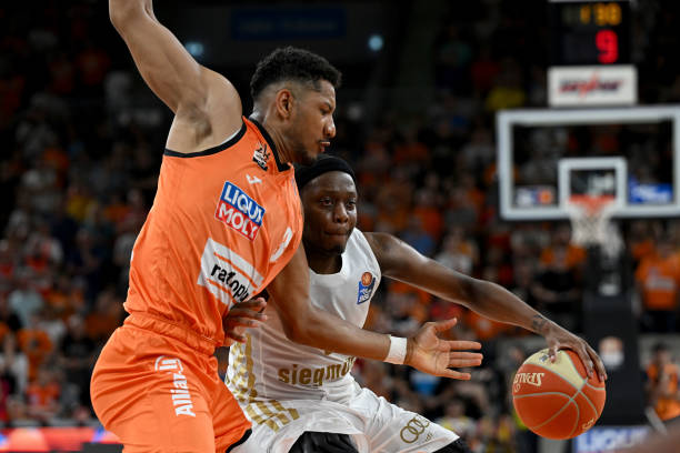 密的防守和 密的防守和