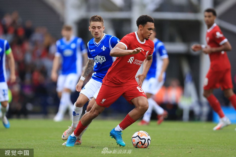 在她的指导 在她的指导