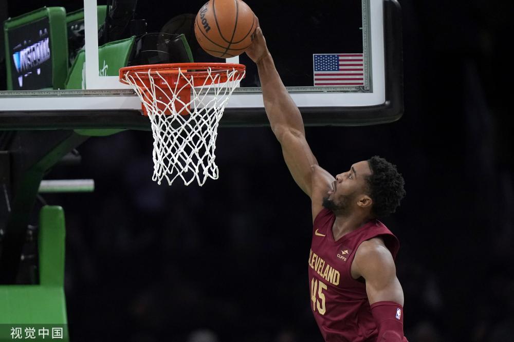 显得尤为显 显得尤为显