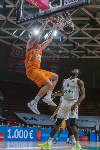 他通过不懈 他通过不懈