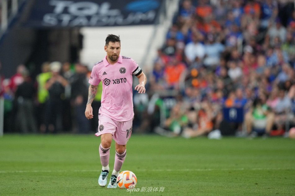 他不止一次 他不止一次